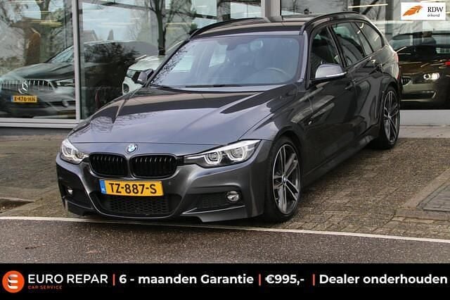 Grijs Occasion 2018 BMW 330 M Sport Stationwagen | € 22.795 (Eerlijke prijs) - Afbeelding 1/4