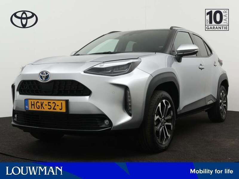 Grijs, metallic lak Gebruikt 2024 Toyota Yaris Cross Limited SUV | € 27.945 (Goede deal) - Afbeelding 1/3