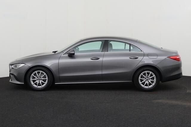 Occasion Mercedes CLA180 136 PK (100 kW) 2022 Grijs Sedan