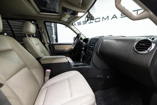 Wit Gebruikt 2009 Ford Explorer XLT SUV | € 26.950 - Afbeelding 1/4