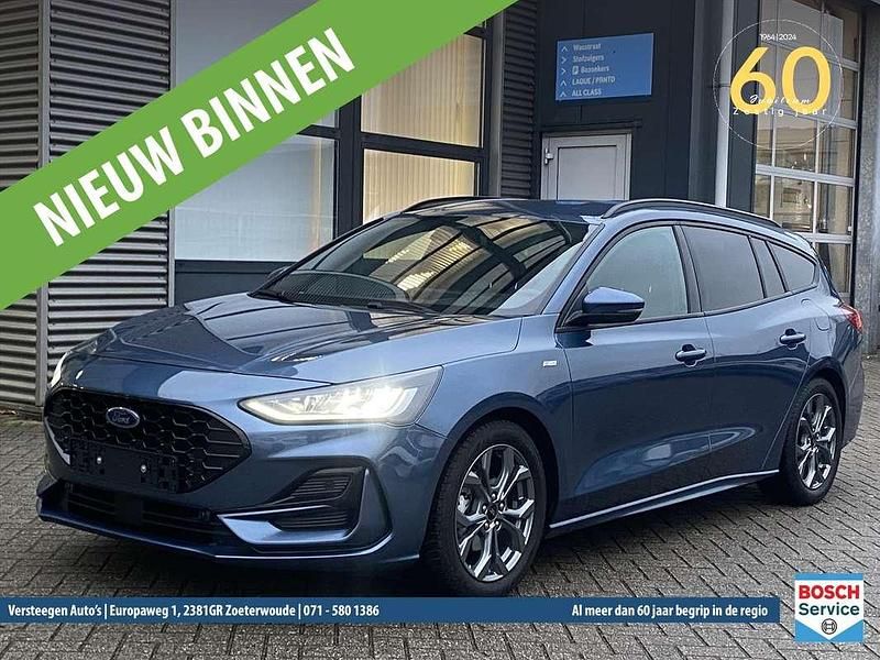 Blauw Gebruikt 2025 Ford Focus ST-Line Hatchback | € 25.950 (Eerlijke prijs) - Afbeelding 1/4