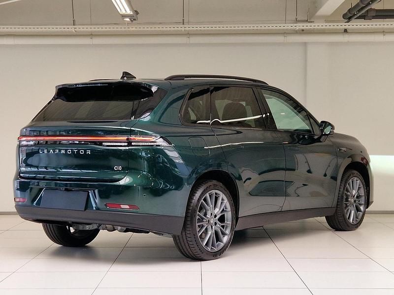 Nieuw Leapmotor C10 160 kW (218 PK) 2025 Glazed green SUV