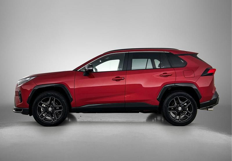 Occasion Toyota RAV4 Hybrid Sport 305 PK (224 kW) 2025 Rood (metallic) SUV