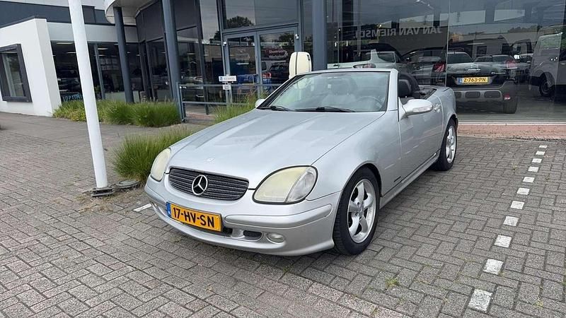 Grijs Gebruikt 2002 Mercedes SLK200 Cabriolet | € 2.950 (Goede deal) - Afbeelding 1/4