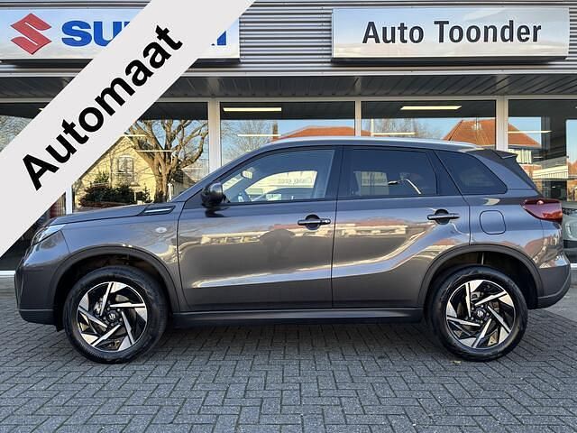 Suv Occasion 2025 Suzuki Vitara Style SUV | € 30.850 (Iets duurder) - Afbeelding 1/4