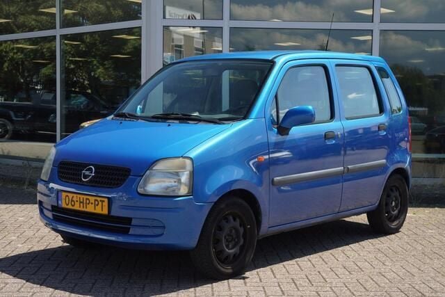 Blauw Gebruikt 2001 Opel Agila Comfort Hatchback | € 1.001 (Eerlijke prijs) - Afbeelding 1/4