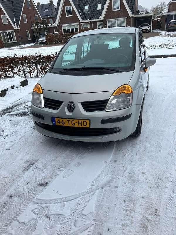 Grijs Occasion 2005 Renault Modus MPV | € 750 (Super prijs) - Afbeelding 1/4