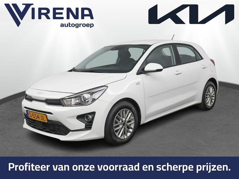 Wit Occasion 2023 Kia Rio Hatchback | € 18.450 (Eerlijke prijs) - Afbeelding 1/3