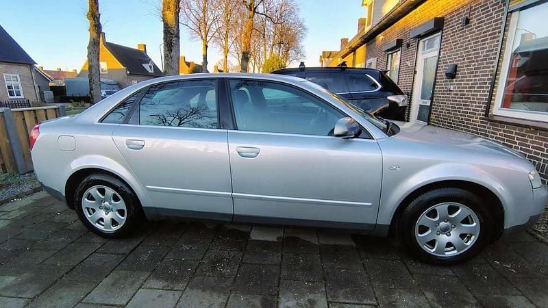 Occasion Audi A4 Exclusive 131 PK (96 kW) 2003 Grijs (metallic) Sedan