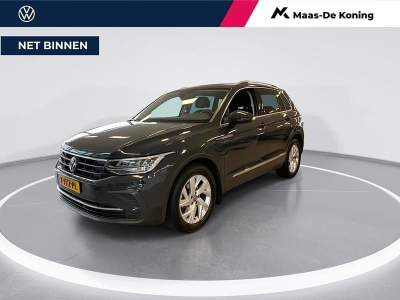 Grijs Gebruikt 2023 VW Tiguan Elegance SUV | € 34.940 (Super prijs) - Afbeelding 1/4