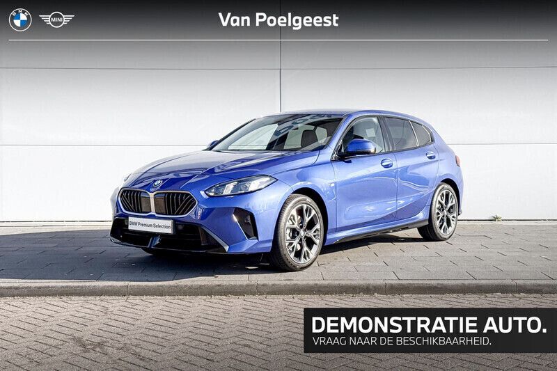 Blauw Gebruikt 2025 BMW 120 M Sport Hatchback | € 45.943 (Goede deal) - Afbeelding 1/4