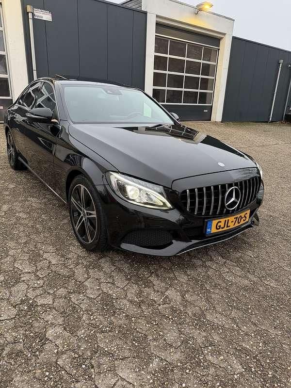 Zwart Occasion 2016 Mercedes C200 Prestige Sedan | € 16.750 (Goede deal) - Afbeelding 1/4