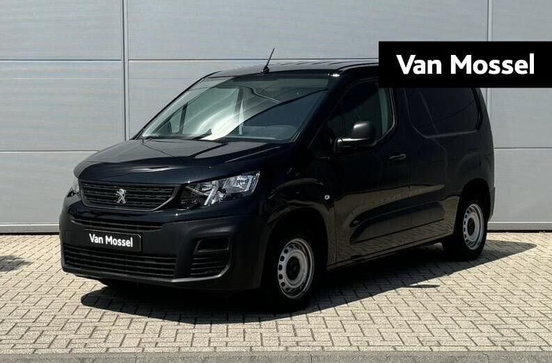 Zwart Gebruikt 2023 Peugeot Partner S MPV | € 14.940 (Iets duurder) - Afbeelding 1/3