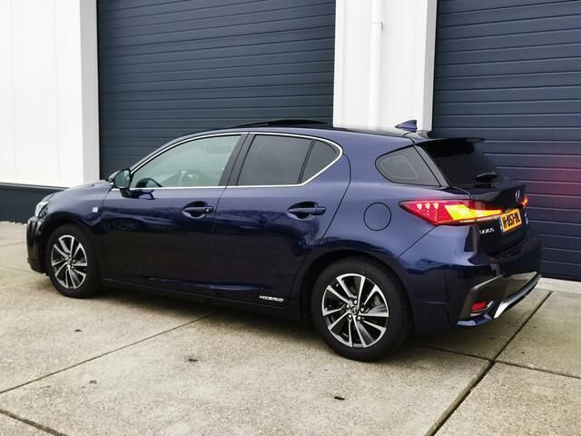 Occasion Lexus CT200h 99 PK (72 kW) 2020 Blauw Hatchback