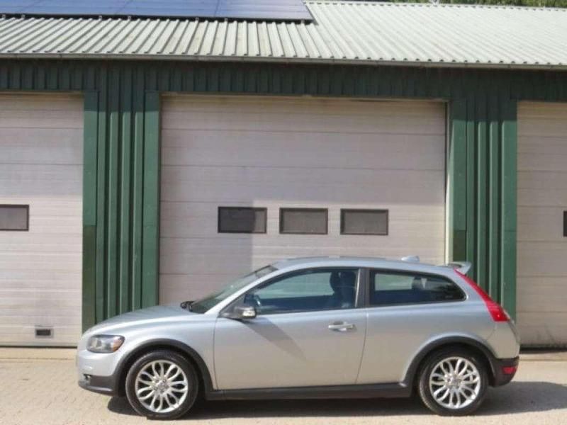 Grijs, metallic lak Gebruikt 2008 Volvo C30 Hatchback | € 3.950 (Eerlijke prijs) - Afbeelding 1/4