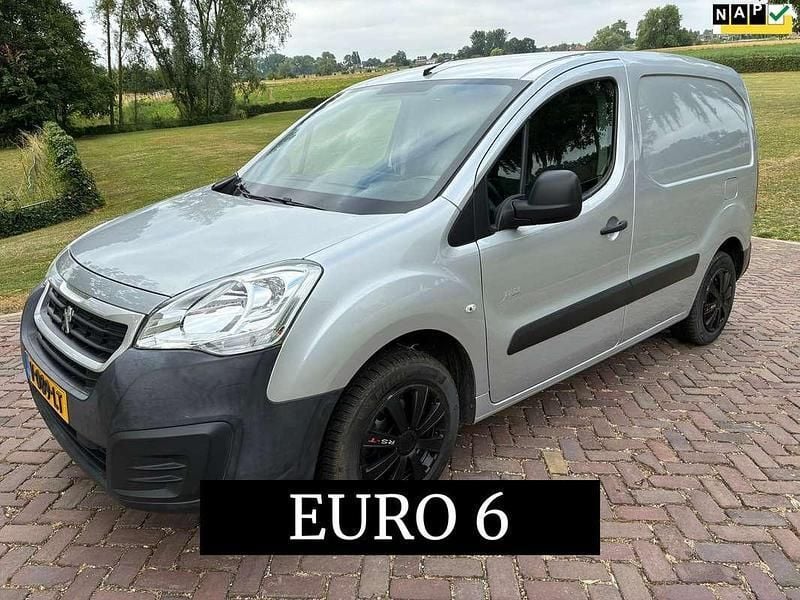Zilver Gebruikt 2018 Peugeot Partner MPV | € 5.950 (Goede deal) - Afbeelding 1/4