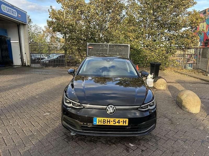 Gebruikt 2021 VW Golf VIII Style Sedan | € 22.000 (Goede deal) - Afbeelding 1/4