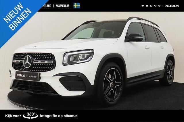 Wit Gebruikt 2020 Mercedes GLB250 AMG line SUV | € 39.890 - Afbeelding 1/4