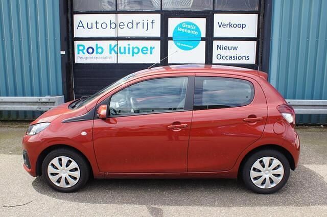 Rood Occasion 2020 Peugeot 108 Active Hatchback | € 8.980 (Eerlijke prijs) - Afbeelding 1/4