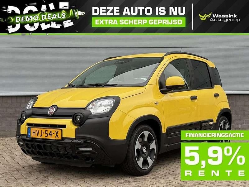 Geel Occasion 2025 Fiat Panda Hatchback | € 21.444 (Eerlijke prijs) - Afbeelding 1/3