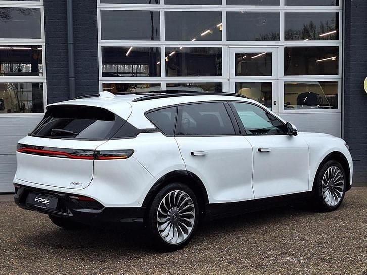 Nieuw Voyah Free 359 kW (489 PK) 2025 Wit SUV