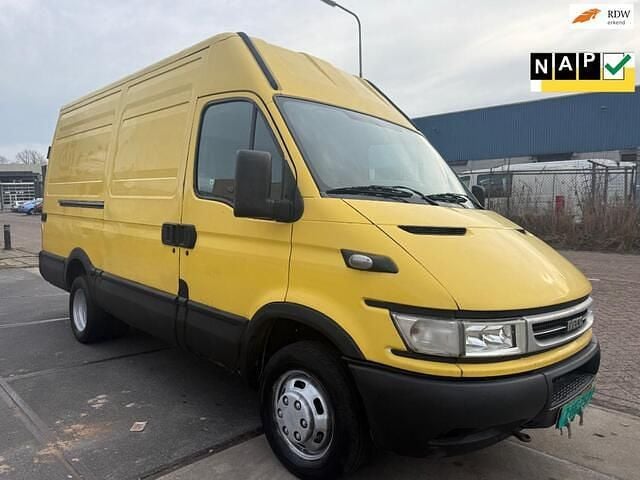 Geel Occasion 2006 Iveco Daily Van | € 3.850 (Goede deal) - Afbeelding 1/4