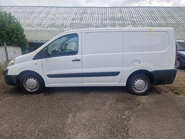 Wit Gebruikt 2010 Citroën Jumpy MPV | € 4.500 - Afbeelding 1/4