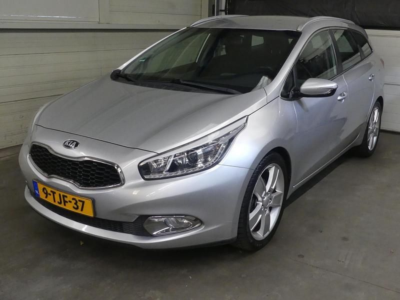 Grijs Gebruikt 2014 Kia Ceed Stationwagen | € 7.945 (Iets duurder) - Afbeelding 1/4