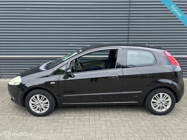 Occasion Fiat Grande Punto 95 PK (69 kW) 2006 Zwart Hatchback