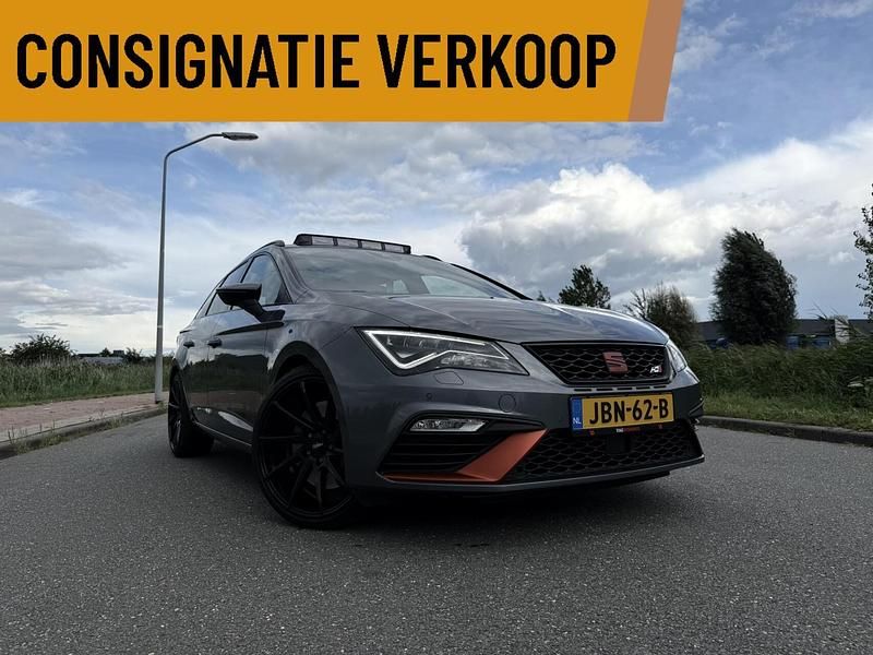 Grijs Gebruikt 2017 Cupra Leon Stationwagen | € 24.900 (Eerlijke prijs) - Afbeelding 1/4
