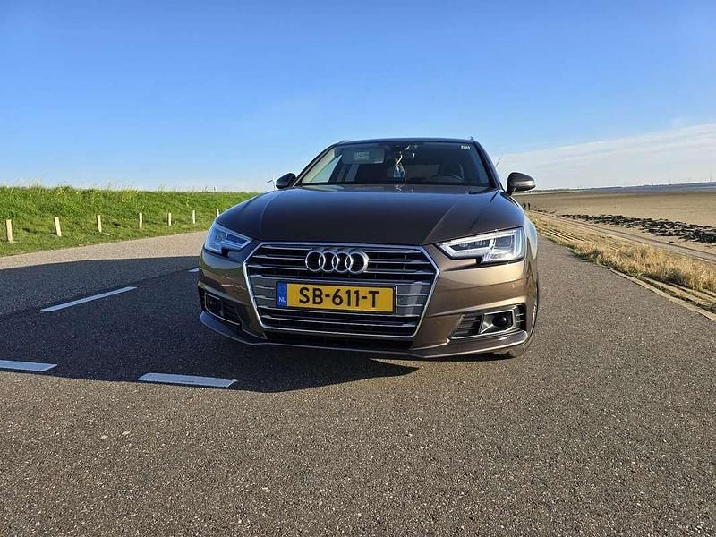 Gebruikt 2018 Audi A4 Sport Stationwagen | € 16.500 (Goede deal) - Afbeelding 1/4