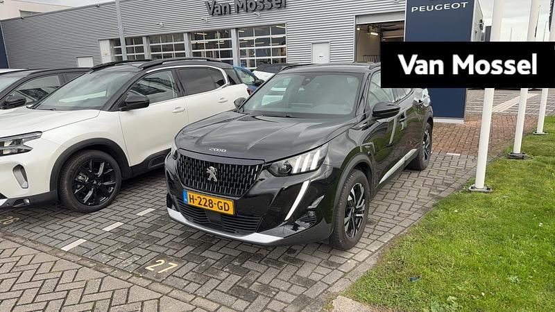 Zwart Occasion 2020 Peugeot 2008 GT-line SUV | € 15.940 (Iets duurder) - Afbeelding 1/4