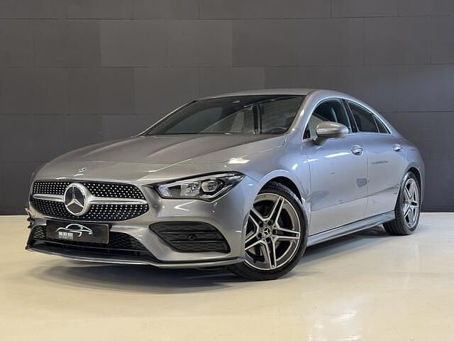 Grijs Occasion 2020 Mercedes CLA200 Business Sedan | € 23.400 (Eerlijke prijs) - Afbeelding 1/4