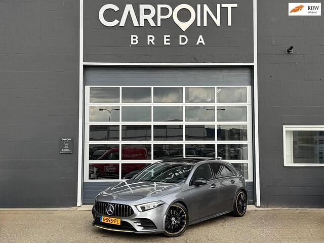 Grijs Gebruikt 2018 Mercedes A250 Premium Plus Hatchback | € 22.995 (Eerlijke prijs) - Afbeelding 1/4