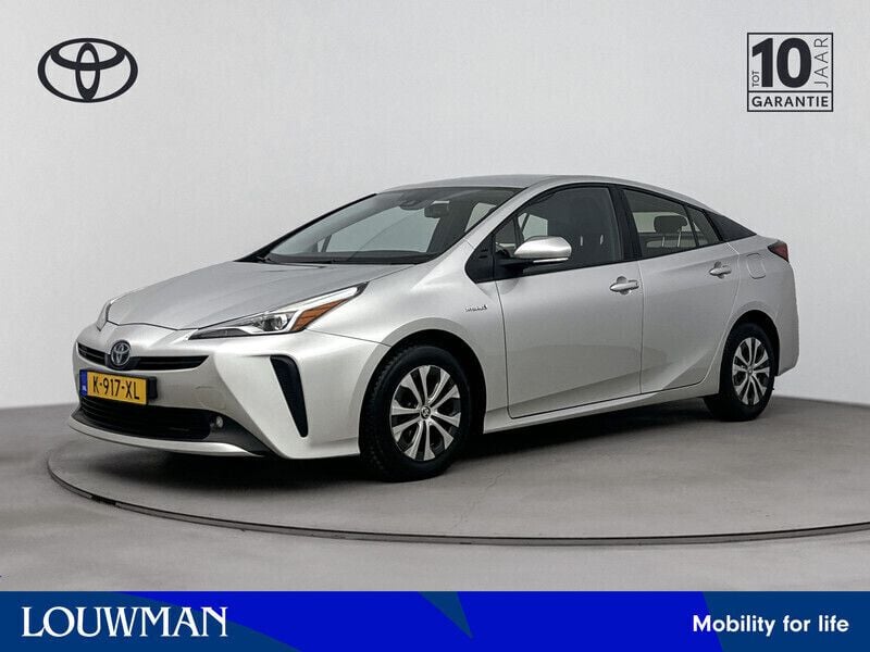 Licht grijs metallic Gebruikt 2021 Toyota Prius Hatchback | € 26.945 (Eerlijke prijs) - Afbeelding 1/3