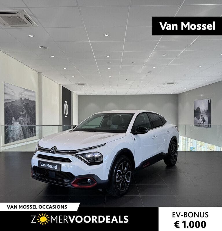 Wit Gebruikt 2023 Citroën e-C4 Shine Sedan | € 23.435 (Eerlijke prijs) - Afbeelding 1/4