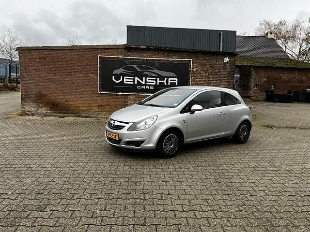 Grijs Gebruikt 2010 Opel Corsa Hatchback | € 2.599 (Goede deal) - Afbeelding 1/4