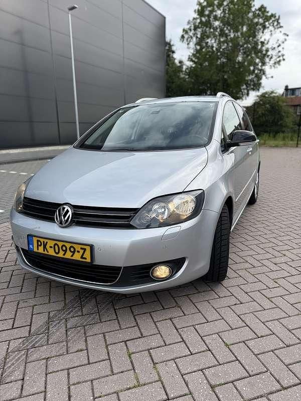 Grijs Gebruikt 2012 VW Golf VII Highline Stationwagen | € 2.200 (Duur) - Afbeelding 1/4
