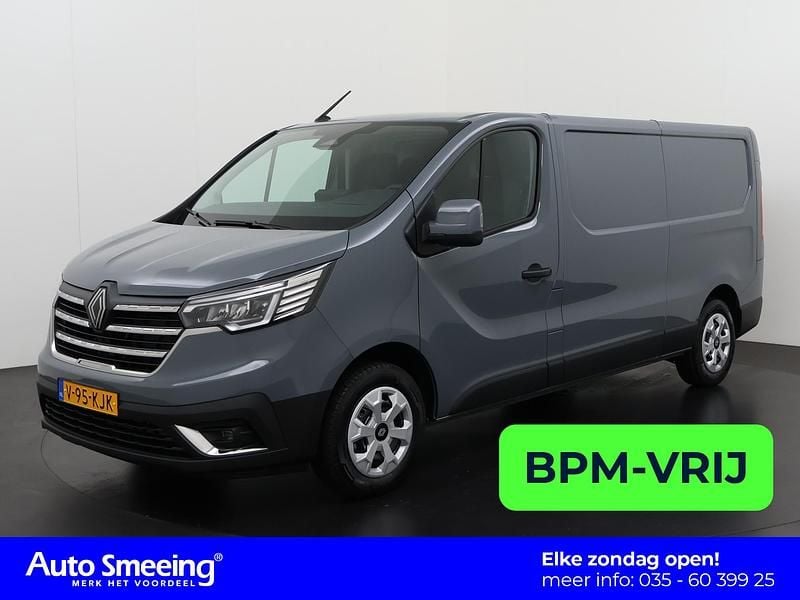Grijs Nieuw 2024 Renault Trafic Van | € 27.602 (Super prijs) - Afbeelding 1/4