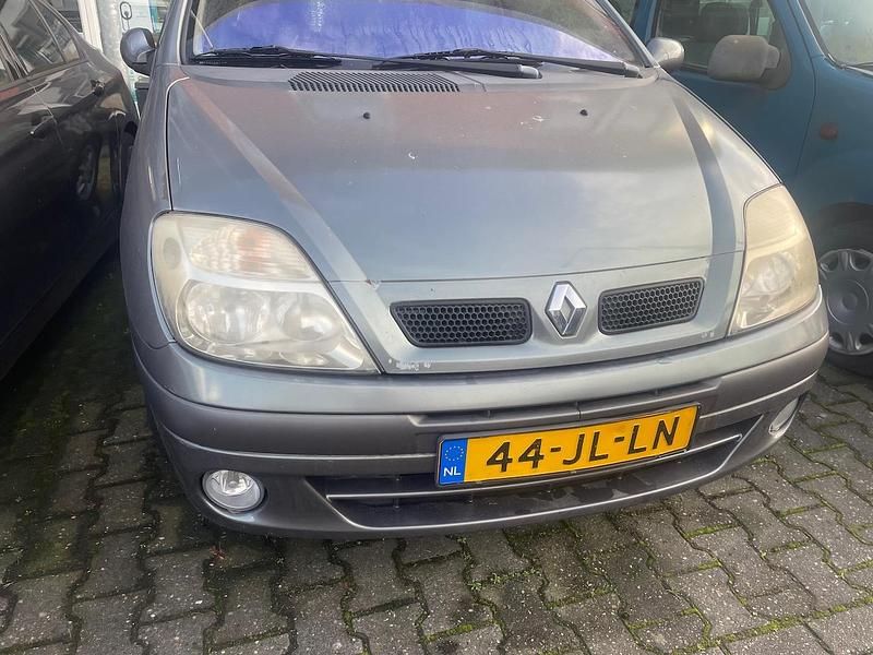 Grijs Gebruikt 2002 Renault Scénic Authentique MPV | € 1.000 (Eerlijke prijs) - Afbeelding 1/2