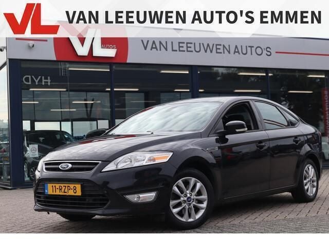 Zwart, metallic lak Gebruikt 2011 Ford Mondeo Business Edition Hatchback | € 1.348 (Goede deal) - Afbeelding 1/4