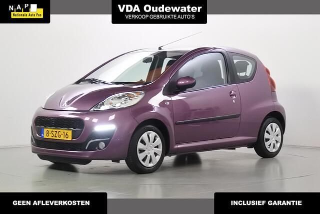 Paars Gebruikt 2014 Peugeot 107 Active Premium Hatchback | € 7.400 (Eerlijke prijs) - Afbeelding 1/4