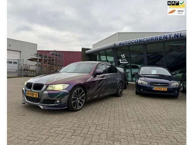 Grijs Gebruikt 2009 BMW 325 Sedan | € 4.999 (Eerlijke prijs) - Afbeelding 1/4