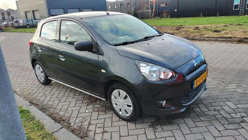 Occasion Mitsubishi Space Star Inform 71 PK (52 kW) 2013 Grijs Hatchback