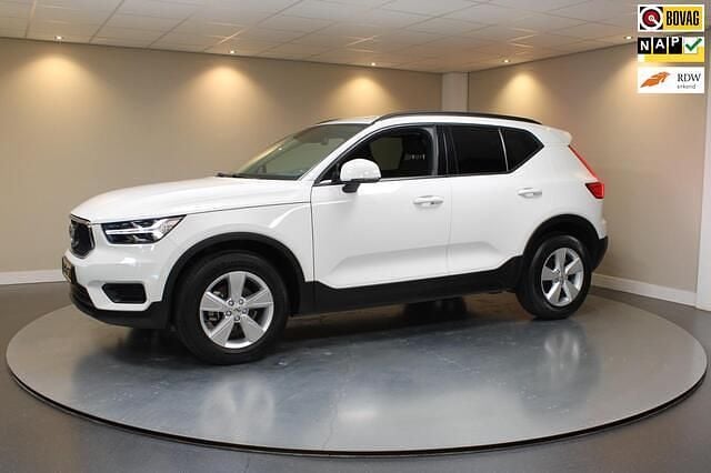 Wit Gebruikt 2019 Volvo XC40 SUV | € 22.440 - Afbeelding 1/4