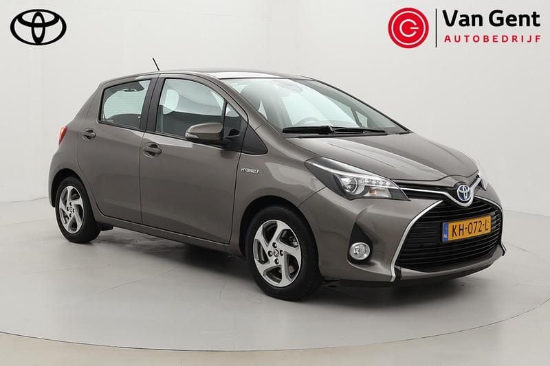 Grijs Gebruikt 2016 Toyota Yaris Hybrid Trend Hatchback | € 15.999 (Eerlijke prijs) - Afbeelding 1/4