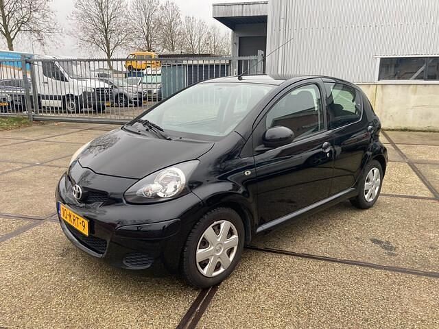 Occasion Toyota Aygo Comfort 68 PK (50 kW) 2010 Zwart Hatchback