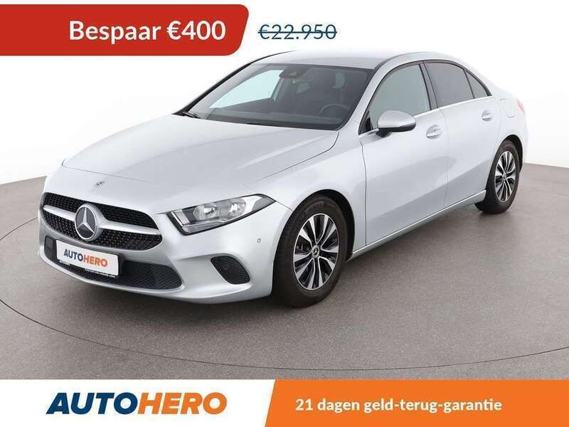 Grijs Gebruikt 2020 Mercedes A200 Style Sedan | € 22.749 (Super prijs) - Afbeelding 1/3