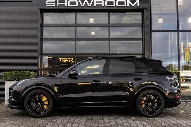 Occasion Porsche Cayenne Turbo 550 PK (404 kW) 2018 Zwart (metallic) SUV
