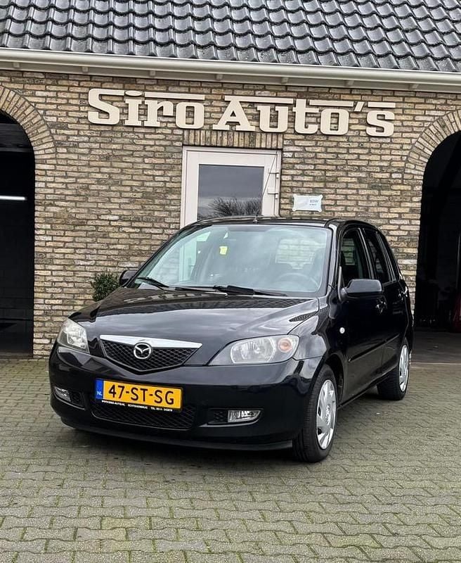 Zwart Occasion 2006 Mazda 2 Exclusive MPV | € 1.499 (Eerlijke prijs) - Afbeelding 1/4
